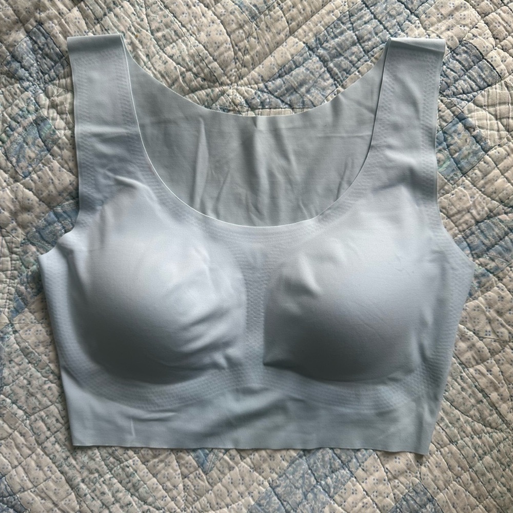 Understance ~ NWOT Soft Sculpt Wireless T-shirt Bra ~ Size M